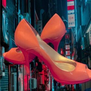 Vintage Guess Peach Open toe Pump. Size 7, gently worn.